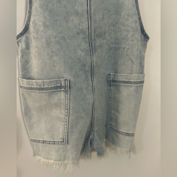 Aerie Double Strap Shortall Light WashDenim Romper NWT Medium - Picture 2 of 11